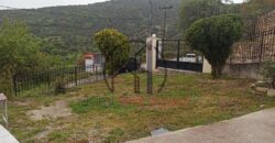 Ενορία-Ενοικιάζεται Δυάρι με αυλή και γκαράζ