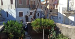 Ενοικιάζεται διώροφη μονοκατοικια 120τ.μ.