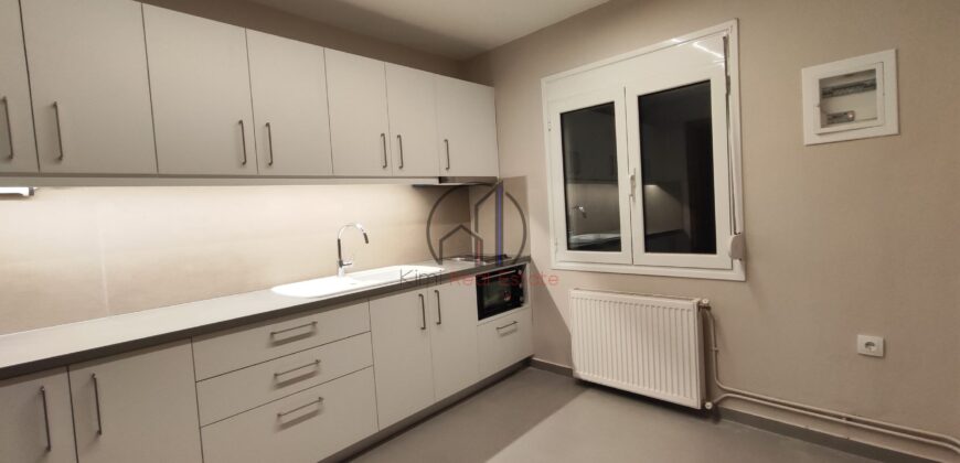 Κύμη – Ενοικιάζεται Γκαρσονιέρα 1ου ορόφου 41 τ.μ. με βεράντα 30τμ.