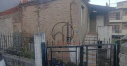 Κύμη-Πωλείται οικόπεδο εντός σχεδίου πόλεως 292,66 τ.μ. με παλαιά κατοικία 102 τ.μ.