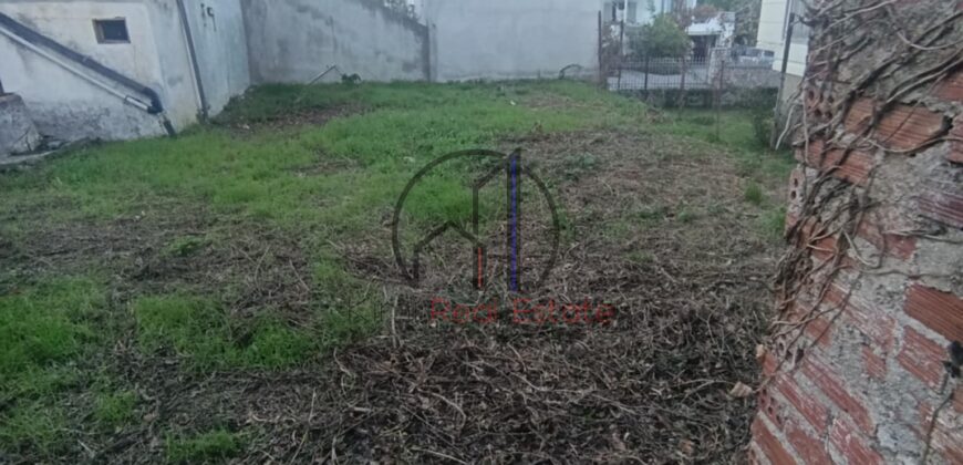 Κύμη-Πωλείται οικόπεδο εντός σχεδίου πόλεως 292,66 τ.μ. με παλαιά κατοικία 102 τ.μ.