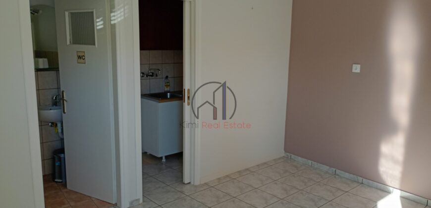 Κύμη-Ενοικιάζεται επαγγελματικός χώρος 40 τ.μ.