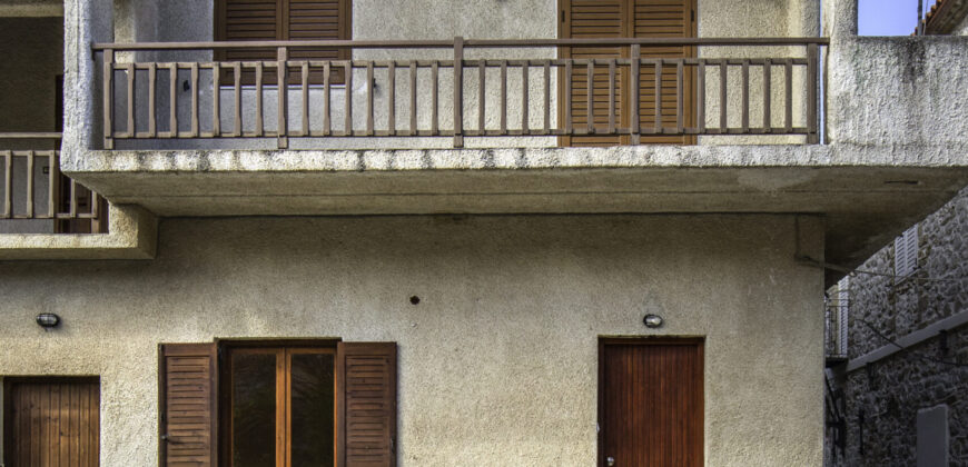 Κύμη-Ενοικιάζεται τριάρι 64 τ.μ.