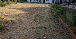 Παραλία Κύμης-Πωλείται οικόπεδο 5.686 τ.μ. και οικία 140 τ.μ. με μαγευτική θέα στο Αιγαίο.