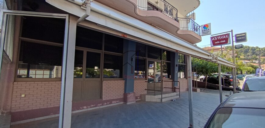 Κύμη – Ενοικιάζεται επαγγελματικός χώρος 150 τ.μ., σε κεντρικό δρόμο με άμεση πρόσβαση και μεγάλη προβολή.