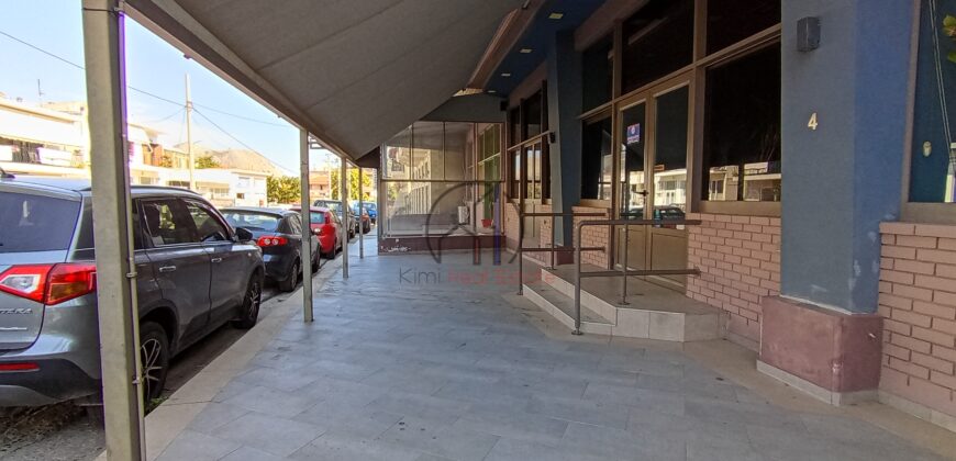 Κύμη – Ενοικιάζεται επαγγελματικός χώρος 150 τ.μ., σε κεντρικό δρόμο με άμεση πρόσβαση και μεγάλη προβολή.