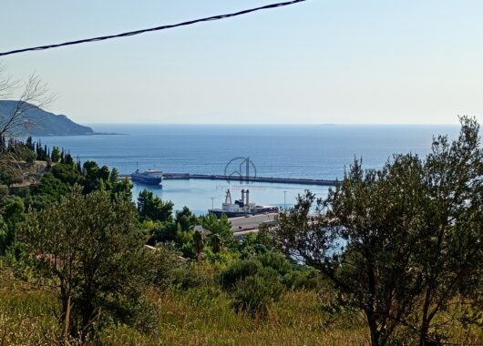 Παραλία Κύμης-Πωλείται οικόπεδο άρτιο και οικοδομήσιμο 3.548,28 τ.μ.